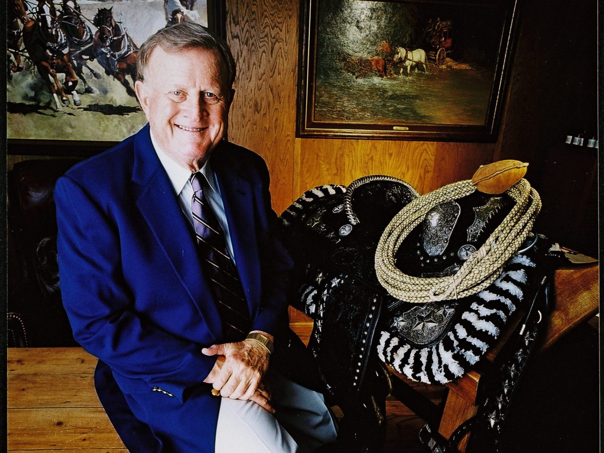 Billionaire auto magnate, civic leader and former Spurs owner Red McCombs dies at 95