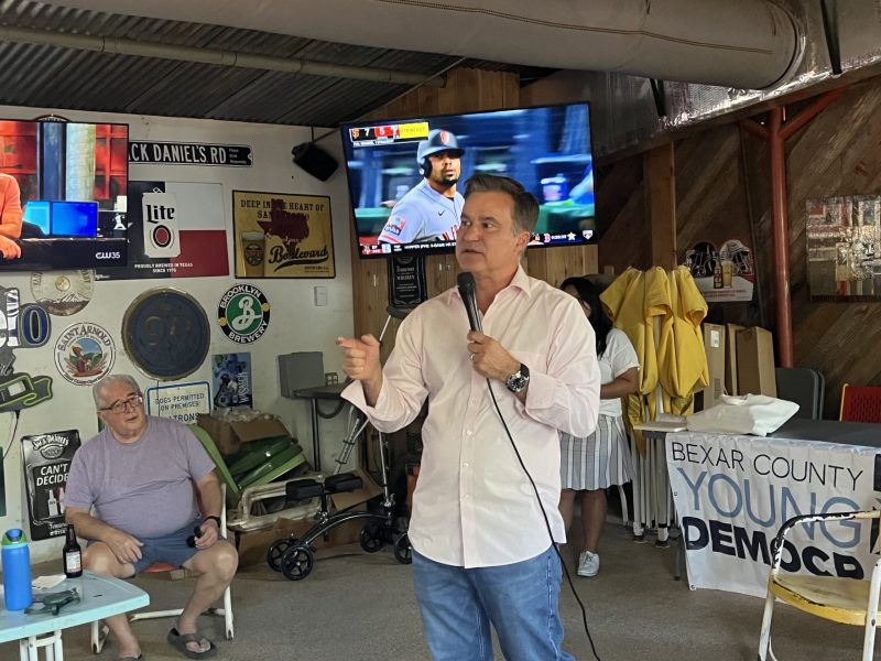 State Sen. Roland Gutierrez speaks to a gathering of Bexar County Young Democrats at The Friendly Spot in August.